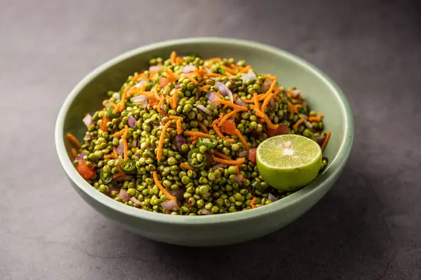 Hurda Ponkh Bhel made using Tender Jowar is a traditional savory snack from india