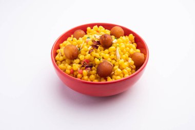 Diljani is a traditional Indian sweet, creamy and sweetened milk, garnished with nuts and spices.