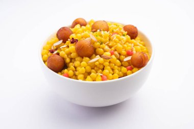 Diljani is a traditional Indian sweet, creamy and sweetened milk, garnished with nuts and spices.