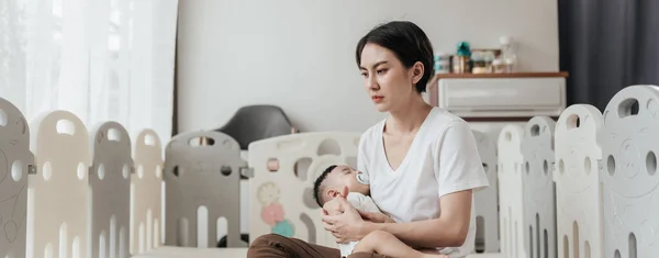 Tired Asian Mother Suffering Experiencing Postnatal Depression Healthcare Single Mom — Stock Photo, Image