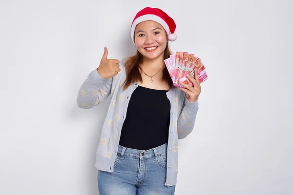 Sonriente Joven Mujer Asiática Años Con Sombrero Navidad Que Muestra — Foto de Stock
