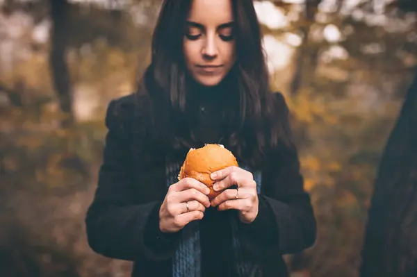 Concept Hunger Poverty Roll Hamburger Girls Hands Close — Stock Photo, Image