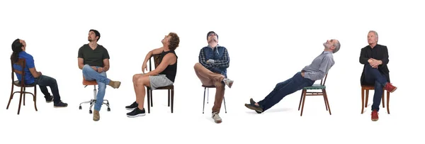 Groupe Homme Assis Sur Une Chaise Regardant Vers Haut Sur — Photo