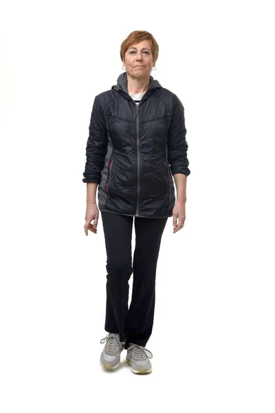 Vista Frontal Uma Mulher Séria Com Sportswear Andando Olhando Para — Fotografia de Stock