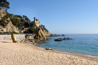 Cavall Bernat ve LLoret de Mar kalesi; Costa Brava; Girona ili; Katalonya; İspanya