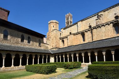 Santa Maria de Urgell Katedrali 'nin kapısı, La Seu dUrgell, Leida, Katalonya, İspanya