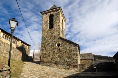 Romanesk Sant Victor, Dorria, Ripolles, Girona Kilisesi, İspanya