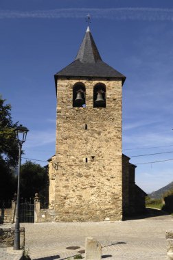 Sant Esteve de Montcorbau Kilisesi, Aran Vadisi, Lleida ili, Katalonya, İspanya