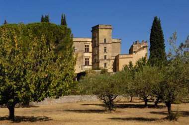 Ortaçağ Lourmarin Şatosu, Provence, Fransa
