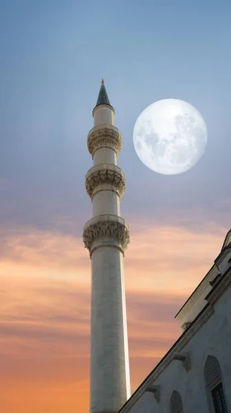Minaret Mosquée Lune Dans Ciel Ramadan Concept Photo — Photo