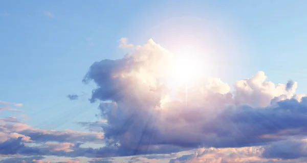 Sol Mañana Brillando Través Las Nubes Hermoso Cielo Azul Naturaleza — Foto de Stock