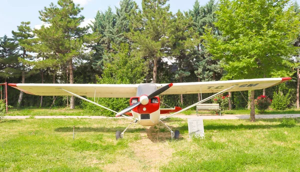 Altes Flugzeug Mit Propeller Freilichtmuseum Museum Der Türkischen Luftfahrtvereinigung — Stockfoto