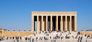 Türk halkı Atatürk 'ün Anitkabir mozolesini ziyaret etti.