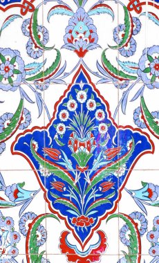 Lale ve çiçek desenli antika seramik fayanslar