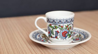 Turk Kahvesi - Türk kahvesi arkaplan fotoğrafı. Türk fincanı ahşap masada..