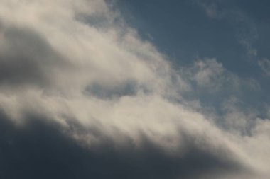 fırtınalı hava ve kara bulutlar