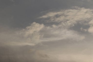 fırtınalı hava ve kara bulutlar