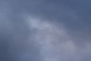 fırtınalı hava ve kara bulutlar