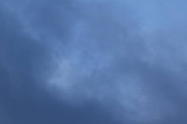 fırtınalı hava ve kara bulutlar