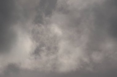 fırtınalı hava ve kara bulutlar