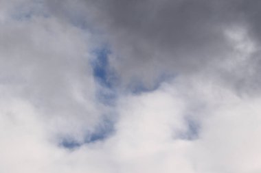 fırtınalı hava ve kara bulutlar