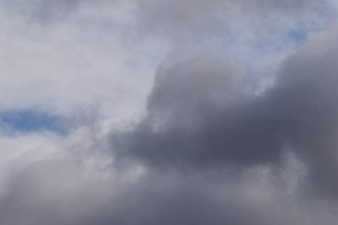 fırtınalı hava ve kara bulutlar