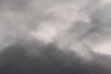 fırtınalı hava ve kara bulutlar