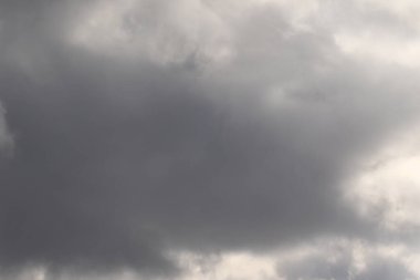 fırtınalı hava ve kara bulutlar