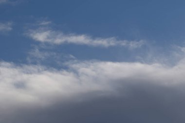 fırtınalı hava ve kara bulutlar