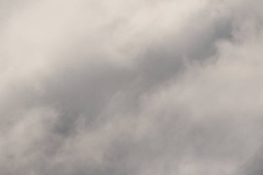 fırtınalı hava ve kara bulutlar