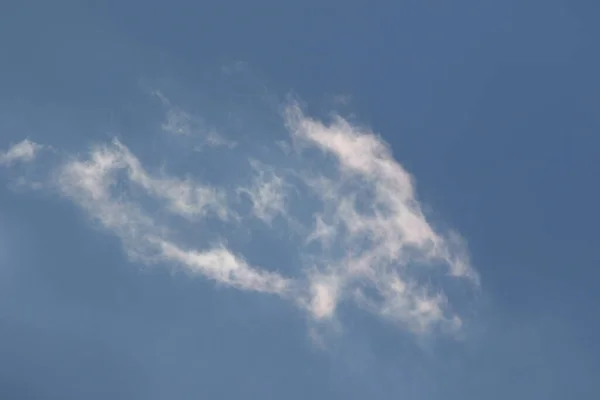 Ясное Голубое Небо Белые Облака — стоковое фото