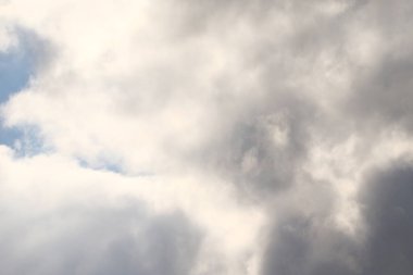 fırtınalı hava ve kara bulutlar