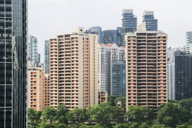 Singapur, - 07 Mart 2024: Singapur 'daki modern bina cephesi