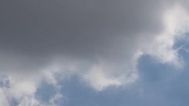 Kara Fırtına Bulutları çarpıcı hava değişiminde Gökyüzünde yarışıyor