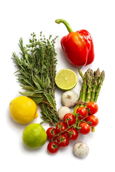 Φρέσκα Οικολογικά Λαχανικά Αλισίβα Λευκό Φόντο Κορυφαία Άποψη Υγιεινός Τρόπος — Φωτογραφία Αρχείου