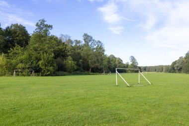Parktaki halk futbol sahaları. Sağlıklı yaşam tarzı kavramı
