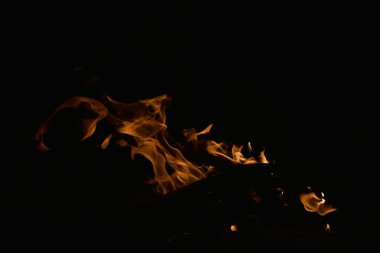 Gece yangın, siyah arkaplan