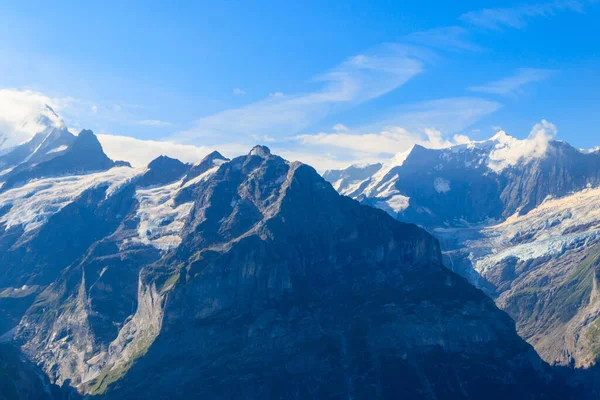 瑞士Bernese Alps的Schreckhorn山景观 — 图库照片