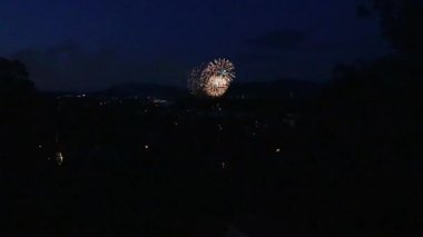 İsviçre 'deki Bern şehrinde güzel havai fişekler