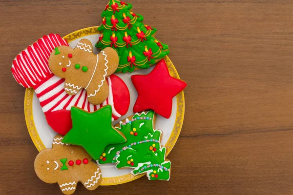 Lemez Ízletes Ünnepi Karácsonyi Cookie Formájában Karácsonyfa Mézeskalács Ember Csillag — Stock Fotó
