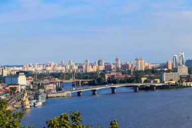 Dinyeper nehri ve Kiev şehir manzarası, Ukrayna
