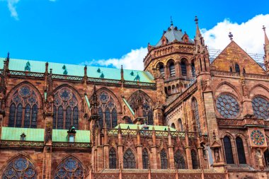 Strasbourg Katedrali ya da Fransa 'nın Strazburg kentindeki Leydi' mizin Katedrali