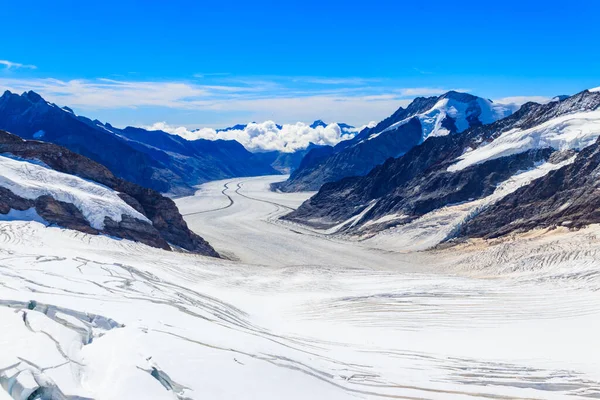 瑞士瓦莱州的大阿莱希冰川景观 这是阿尔卑斯山和教科文组织遗产中最大的冰川 — 图库照片