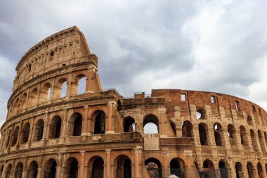 Colosseum veya Flavian Amphitheatre Roma, İtalya