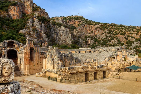 土耳其安塔利亚省德姆雷的古希腊罗马迈拉剧院的废墟 — 图库照片