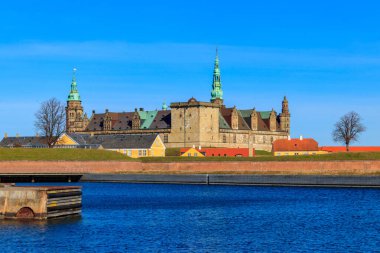 Helsingor (Elsinore), Danimarka 'da Kronborg Kalesi ve Öresund Boğazı
