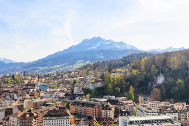 İsviçre 'nin Lucerne (Luzern) şehrinin manzarası. Yukarıdan görüntüle