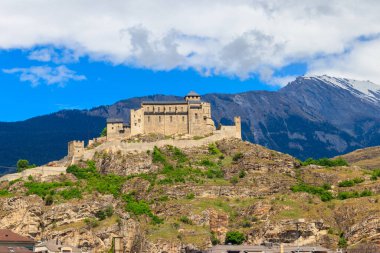 İsviçre, Sion 'daki Valere Bazilikası manzarası