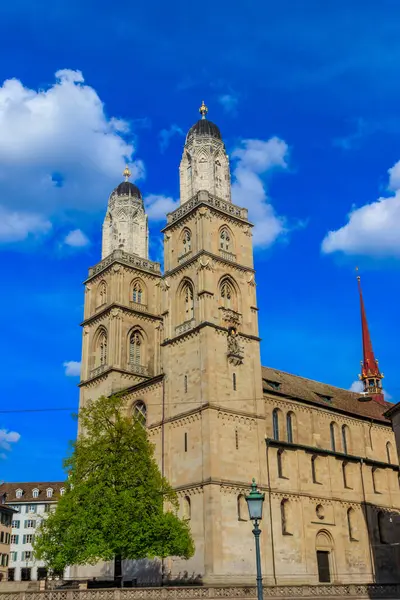 Tvillingtorn Katedralen Zürich Schweiz — Stockfoto