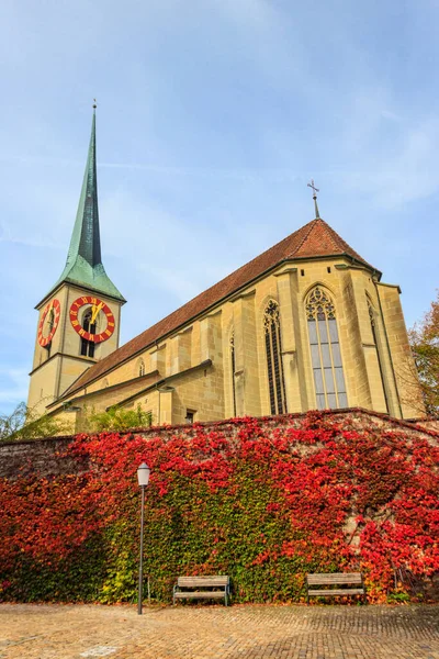 Sonbaharda Burgdorf Bern Kantonu Sviçre Yenilenmiş Şehir Kilisesi — Stok fotoğraf